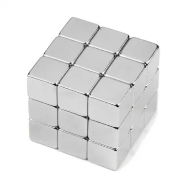 Magnete al neodimio a cubo piccolo Magnete al neodimio per generatore permanente super forte quadrato in ferrite N52 per terre rare per sensore